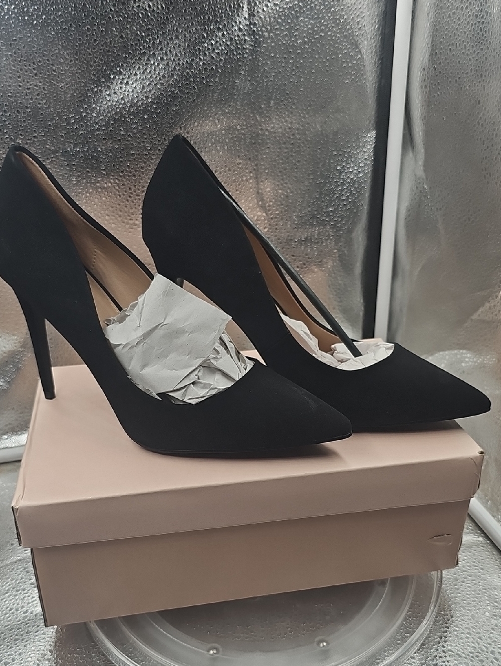 R Black Glaze Heels size 10 - Picture 2 of 14